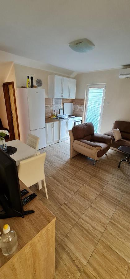 Apartman Nina2 Risan Buitenkant foto