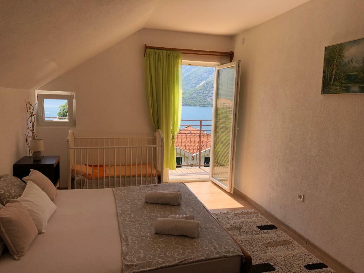Apartman Nina2 Risan Buitenkant foto