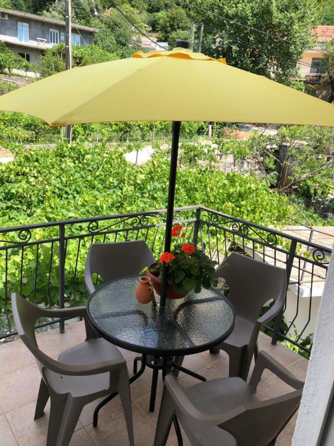 Apartman Nina2 Risan Buitenkant foto